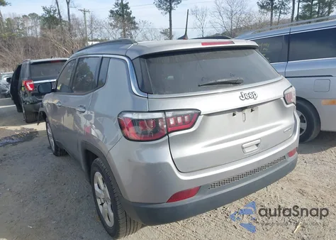 2019 Jeep Compass Altitude Fwd/Latitude Fwd/Sun And Wheel Fwd z USA, uszkodzony, nr VIN 3C4NJCBBXKC699873